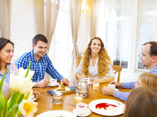 How to Rebuild Trust with Loved Ones After Recovery - family having brunch